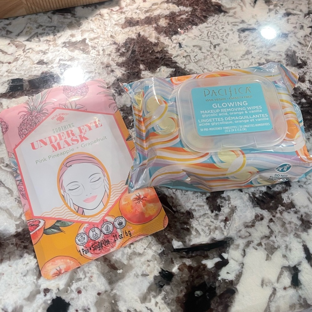 Bolero Soothing Undereye Mask and Pacifica Glowing Makeup Wipes Combo